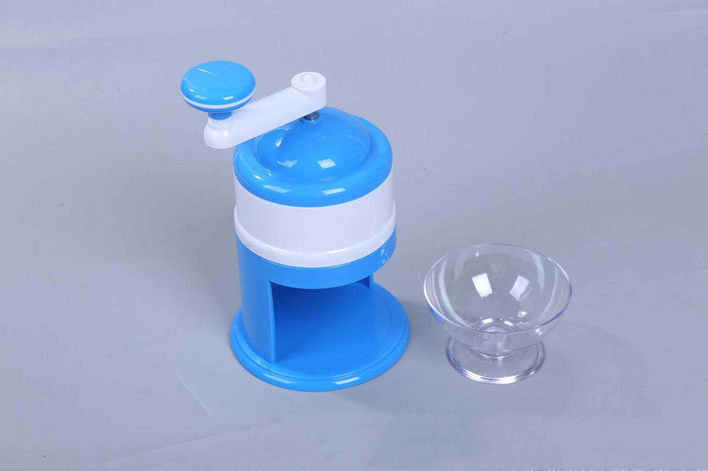 ChillMaster Household Mini Smoothie & Ice Crusher Machine - Hand-Cranked Shaved Ice Maker for Smoothies & Refreshing Treats