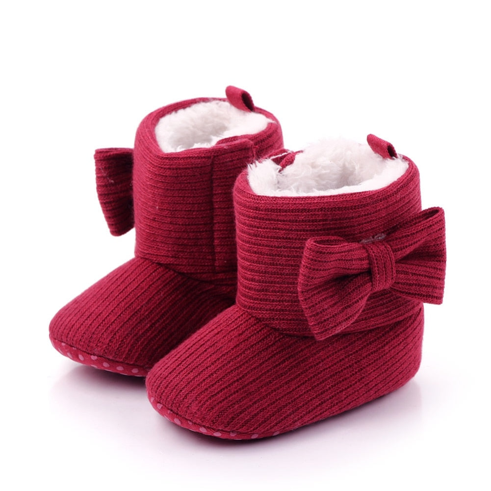 Baby boots in natural colors
