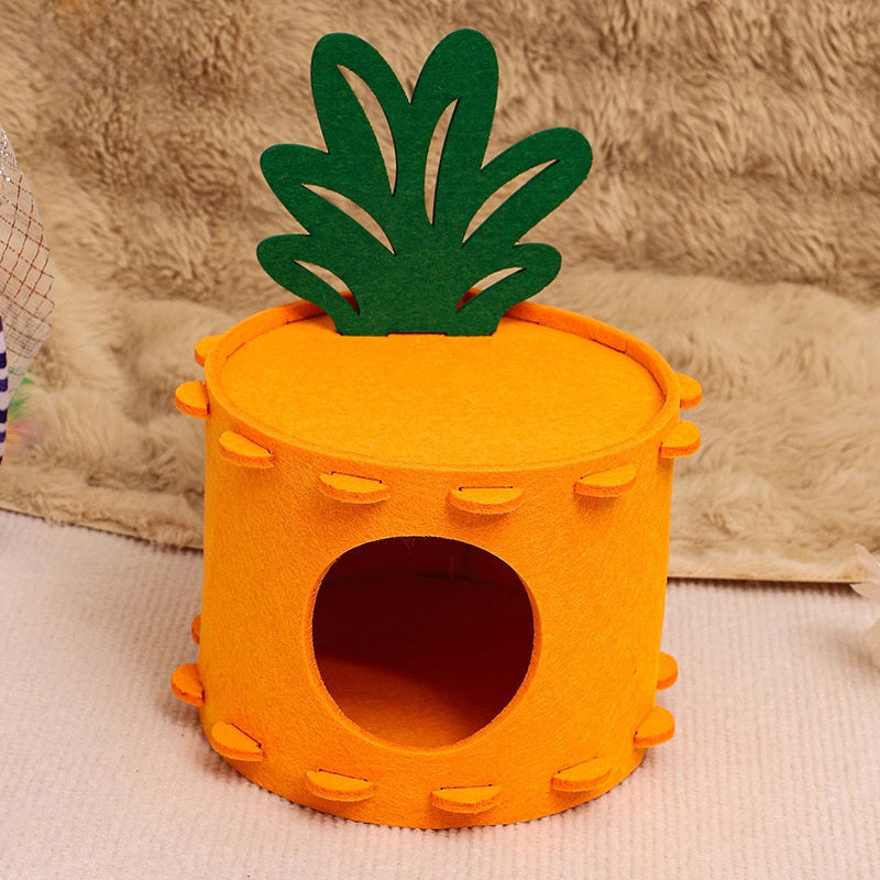 Felt Hamster House & Hideout – Carrot-Shaped Cozy Bed for Syrian Hamsters, Gerbils & Mice | Easy to Clean & Sturdy Hamster Cage Decor