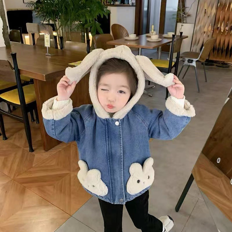 Girls' Denim Jacket with Lamb Wool Lining – Trendy and Warm Winter Coat for Kids