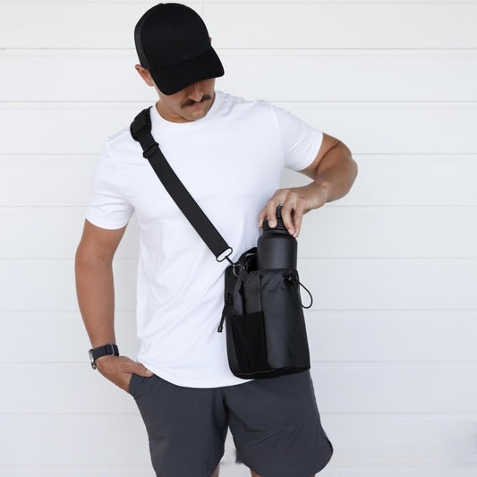 Large Capacity Magnetic Suction Portable Fitness Kettle Pannier Bag – Waterproof, Wear-Resistant, and Versatile Crossbody Storage for Indoor Sports.