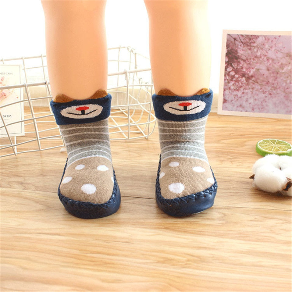 Pack of baby socks with rubber soles